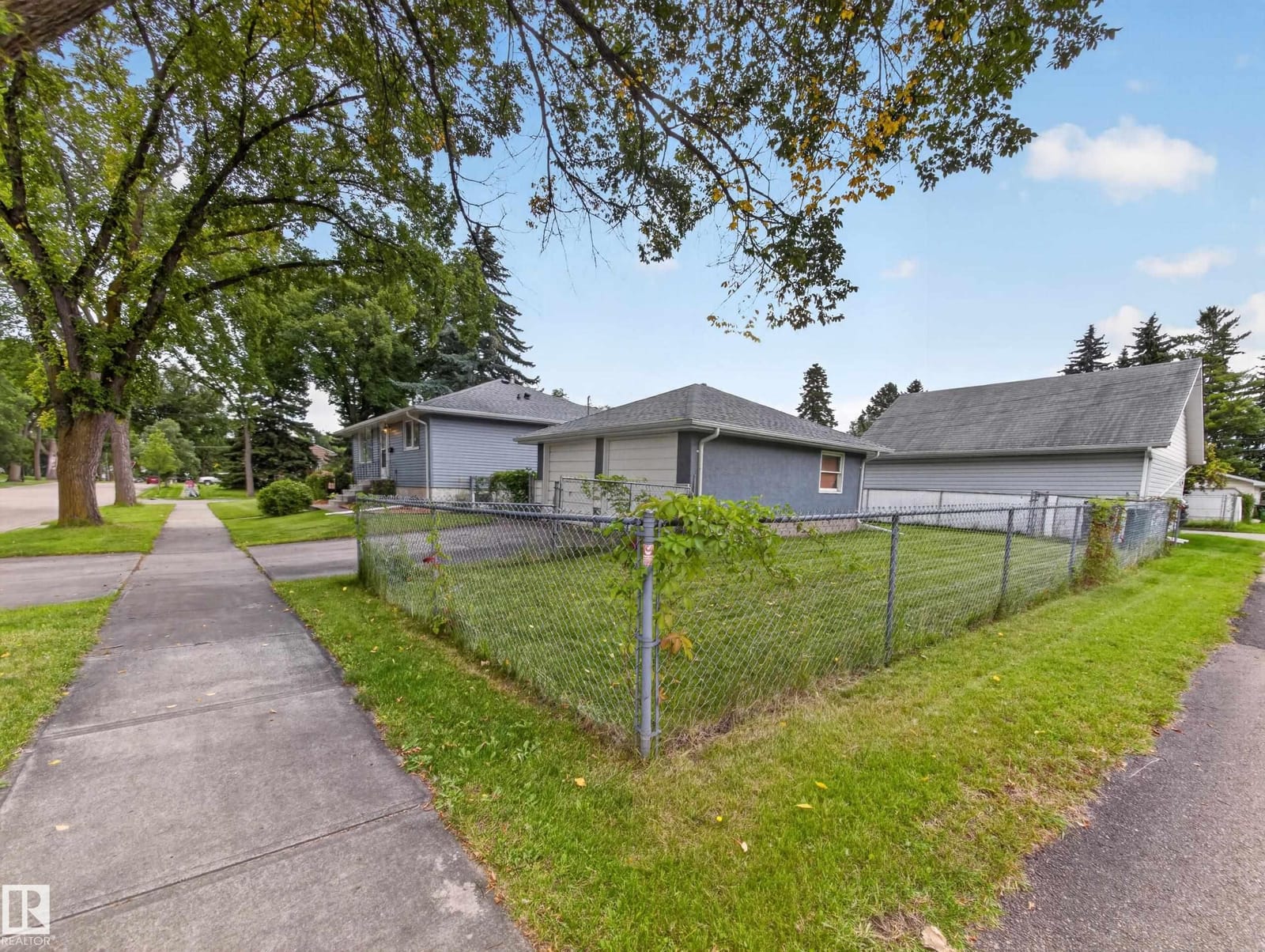 Side yard with fencing and walkway