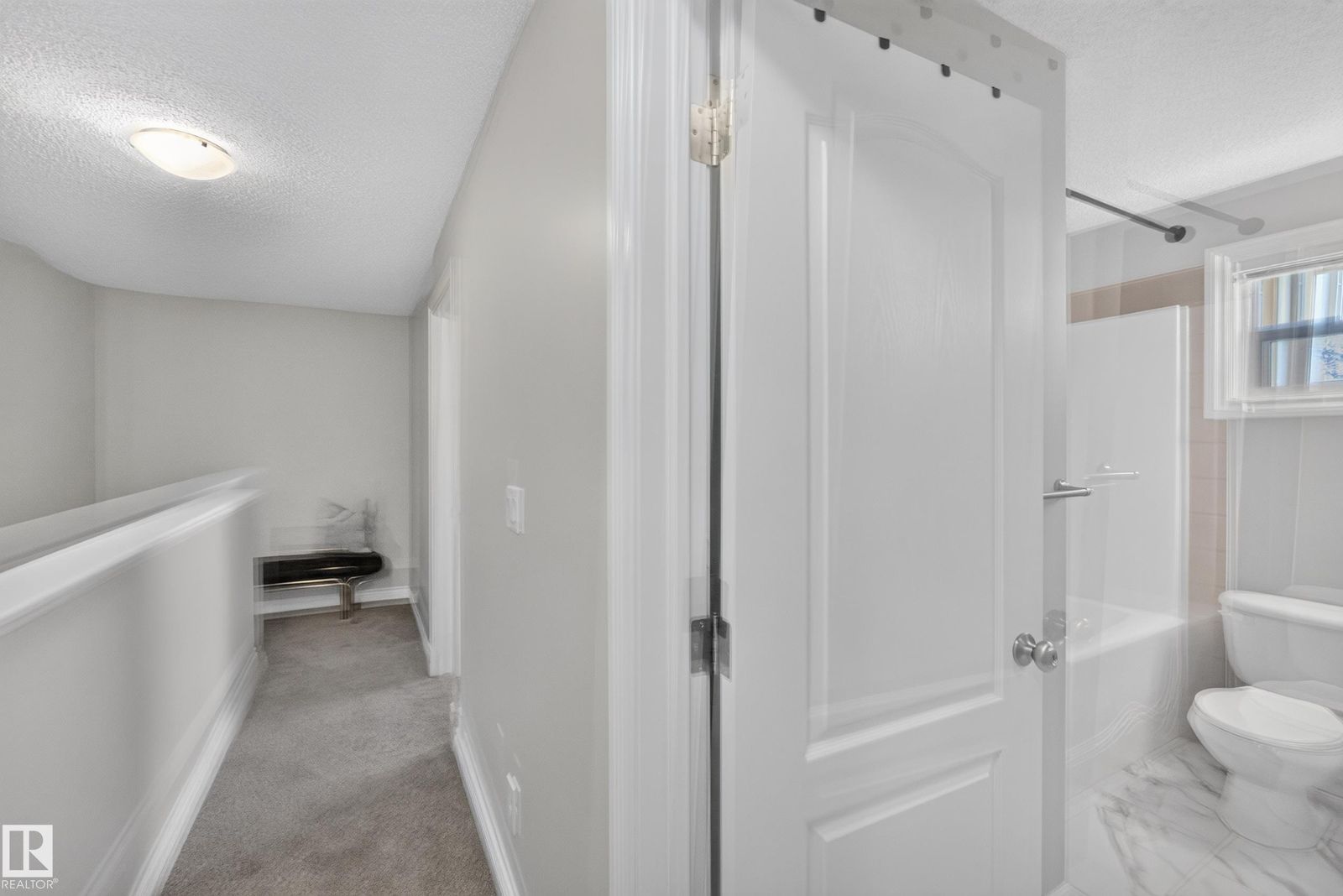 Upper hall toward the bathroom